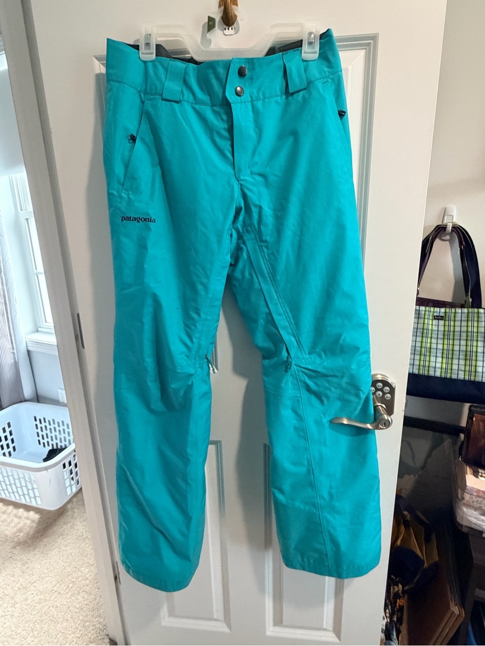 Patagonia Womenβs Teal Insulated Powder Town / Powder Queen Ski Snowboard Pants
